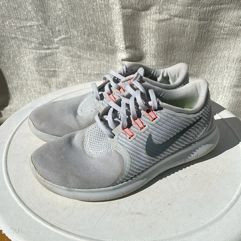 Nike Women’s Free RN Commuter Pure Platinum/Cool Grey Sz 7.5